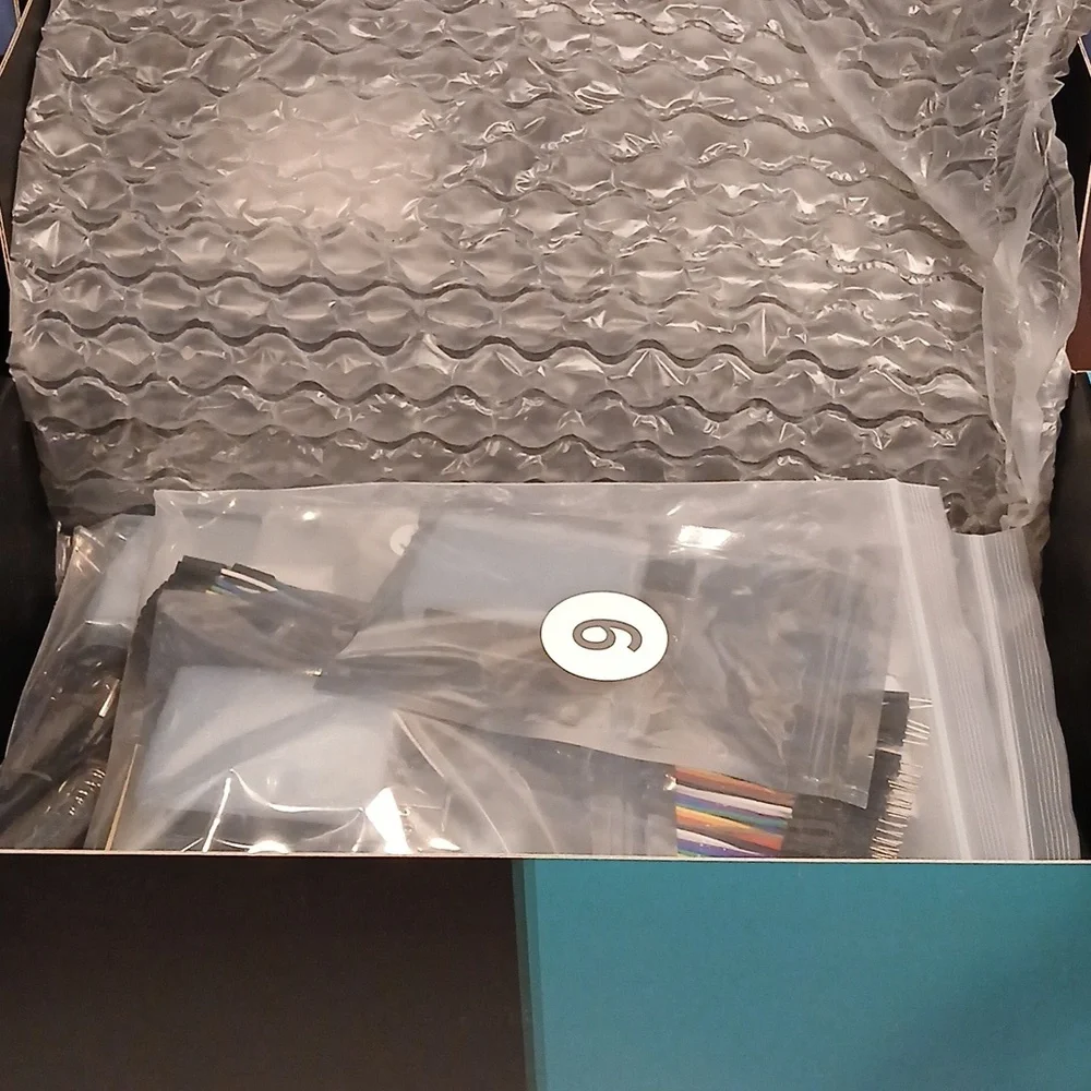 NeuroMaker Hand - Black and Blue VR Learning Platform